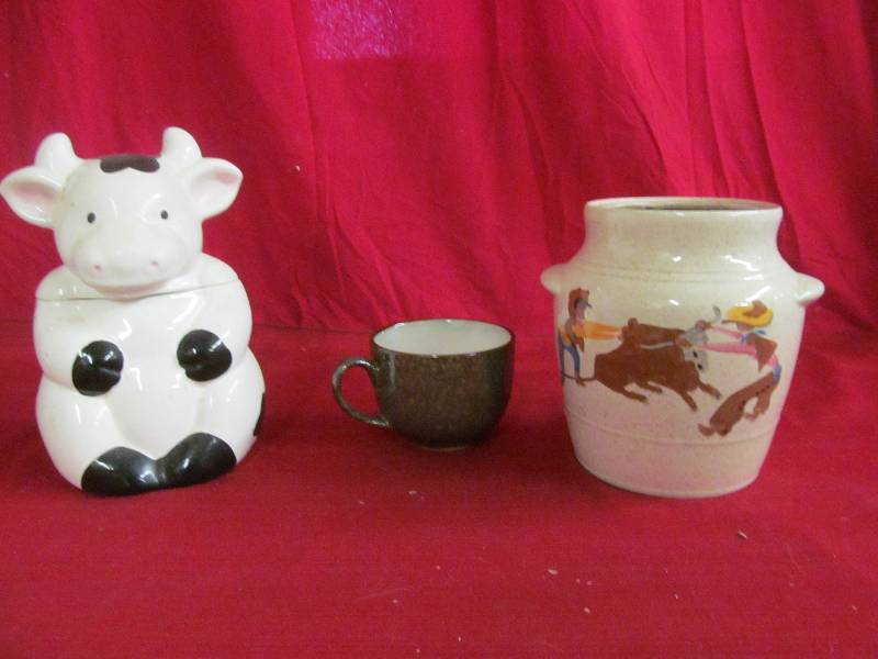 lot 162 image: cookie jars