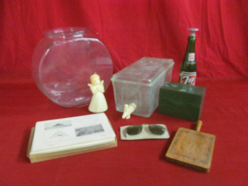lot 166 image: kitchen items