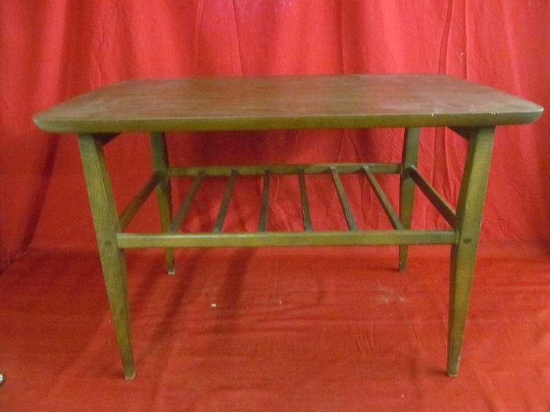 lot 203 image: furniture