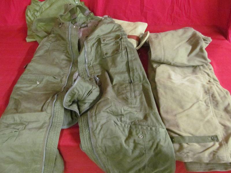 lot 225 image: military