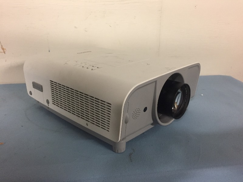 lot 6 image: Sanyo Super-Bright 5,000-Lumen ComputerVideoMultimedia Projector w Tele Long-Throw Zoom Lens
