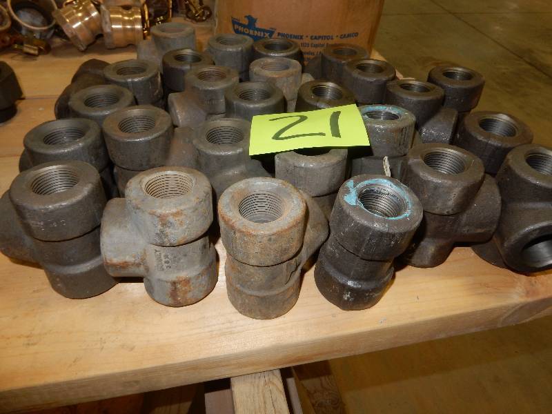 lot 21 image: 1 in Threaded Ts