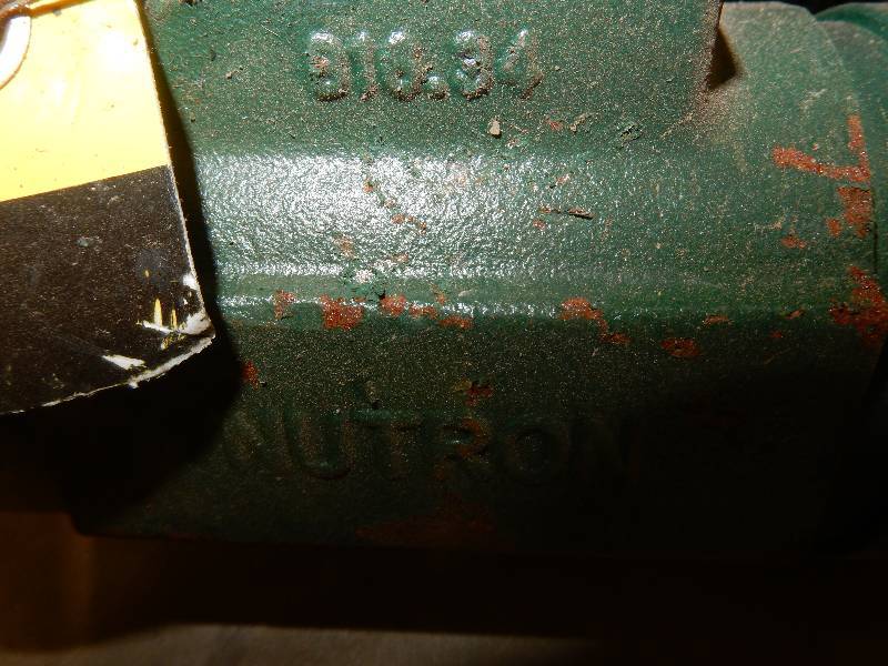 lot 121 image: 8 NUTRON VALVES