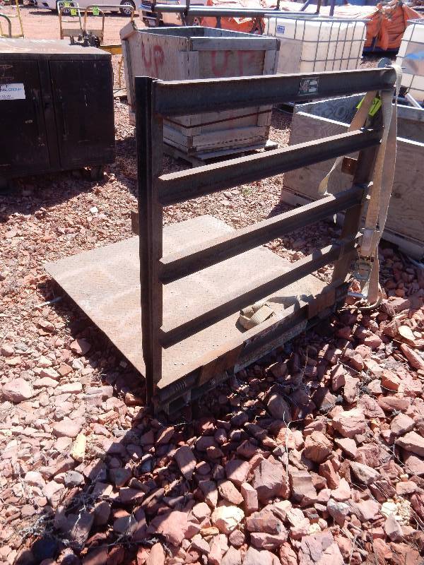 lot 190 image: Battle Rack.. One side bar