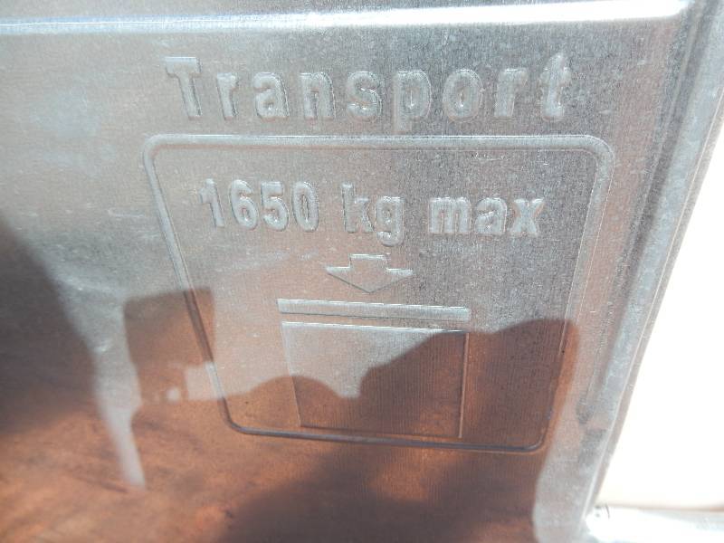 lot 199 image: Plastic Transport Tank with Aluminum frame.. 1650 KG max
