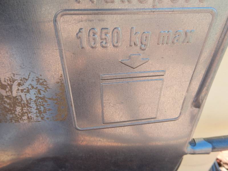 lot 201 image: Plastic Transport Tank with Aluminum frame.. 1650 KG max