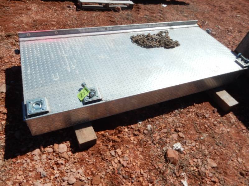 lot 227 image: Galvanized Steel GasLiquid Tank.. Not sure what it was used for.