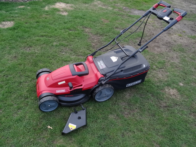lot 21 image: Craftsman 19 electric mower. Like ...