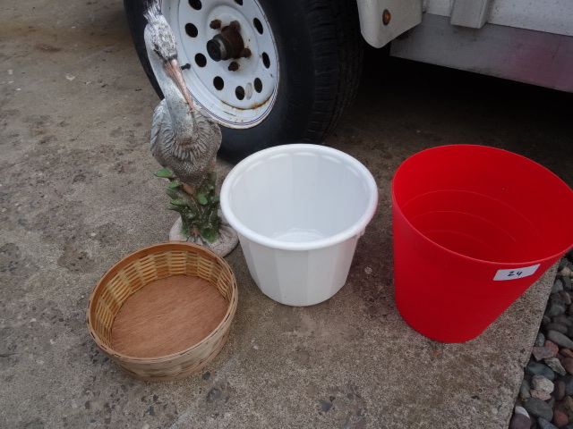 lot 24 image: Resin lawn ornament. Flower pot. Pl...