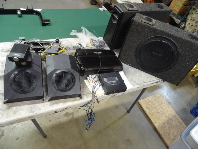 lot 61 image: Kenwood KAC820 Stereo power amplifi...