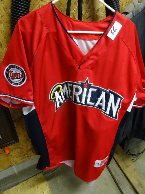 lot 66 image: Minnesota Twins American All Star J...
