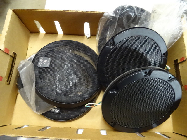 lot 70 image: Speakers out of a ford pickup. E9EF...