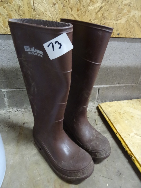 lot 73 image: Pair of Lacrosse rubber boots. Size...