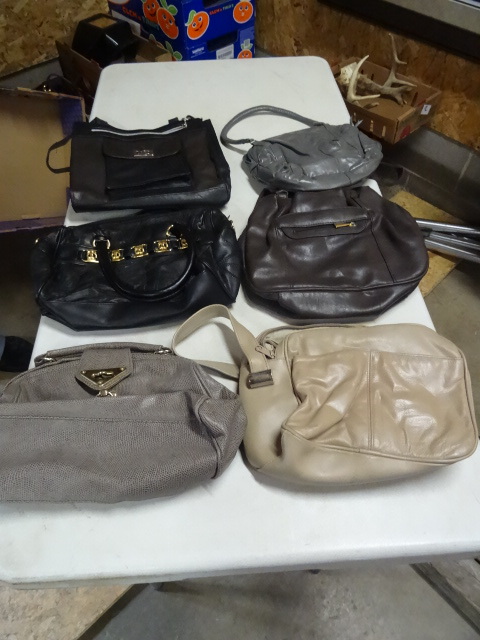 lot 104 image: 6 womens purses...