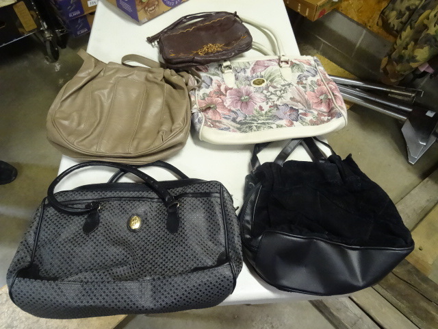 lot 107 image: 5 womens purses...