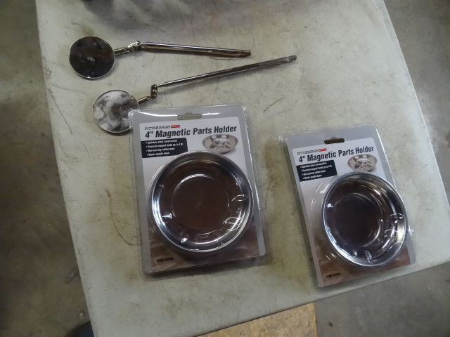 lot 147 image: 2 inspection mirrors. 2 magnetic tr...