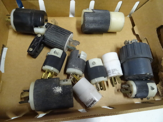 lot 150 image: Misc electrical plug ins...