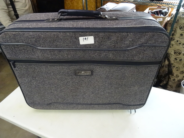 lot 191 image: Jordache full size suit case...