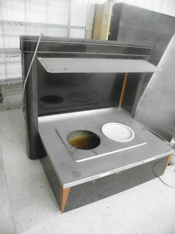 lot 67 image: Soup Station, 36 wide x 24 deep x 32.5 tall