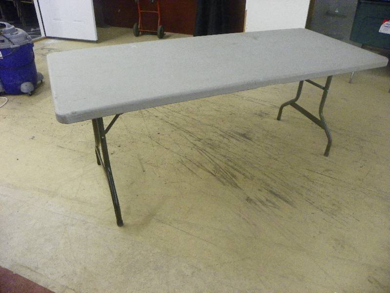 lot 103 image: Folding rectangle table
