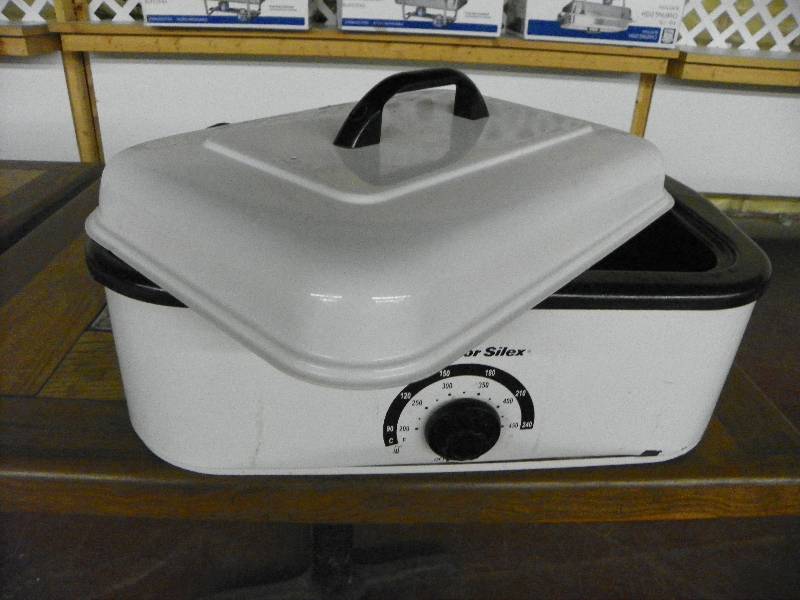 lot 129 image: Proctor Silex Cooker
