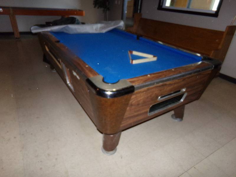 lot 183 image: 8 foot pool table with cover
