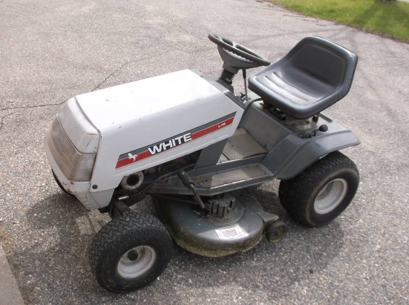 Ridding Lawnmower