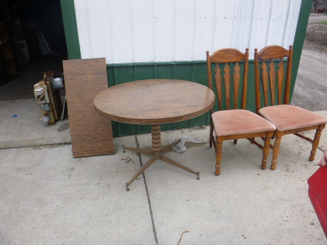 lot 11 image: Dining Table with 2 Chairs