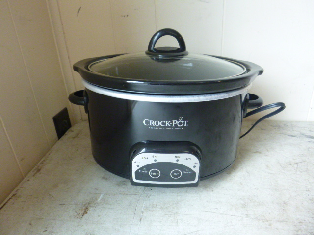 lot 28 image: Crock Pot Slow Cooker