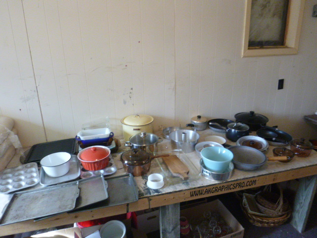lot 43 image: Miscellaneous Kitchenware