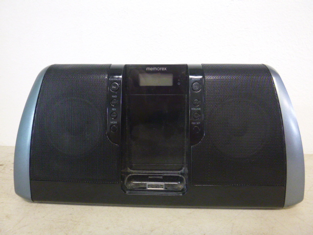 lot 95 image: Memorex Digital Audio System for IPod