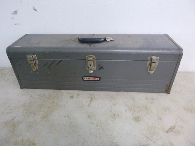 lot 104 image: Craftsman Metal Toolbox