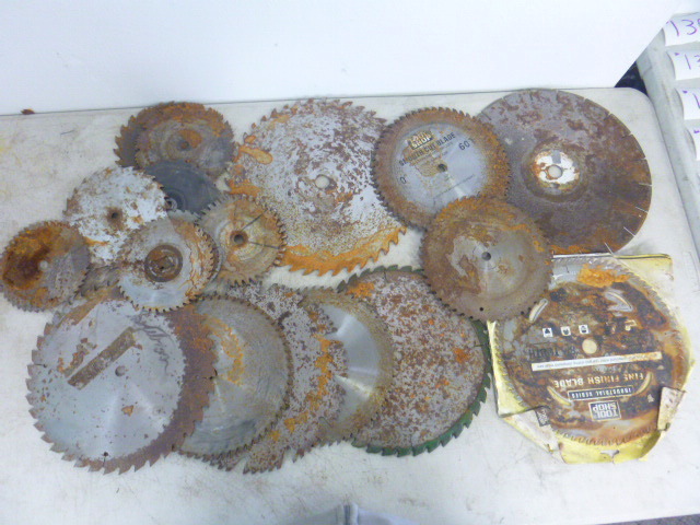 lot 129 image: Miscellaneous Saw Blades