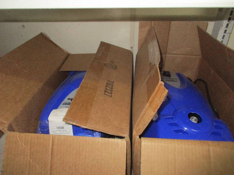 2 - 1650 PSI pressure washers