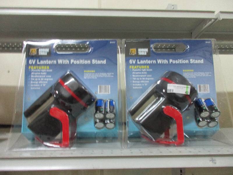 2 - 6 volt lanterns w batteries