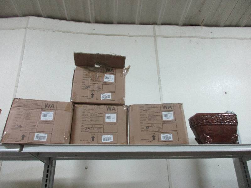 4 ceramic planters