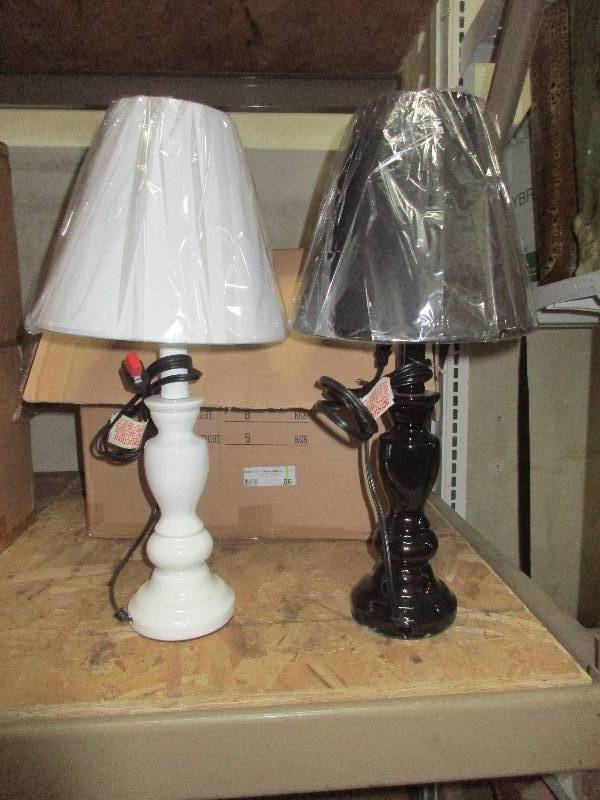4 black lamps 4 white lamps