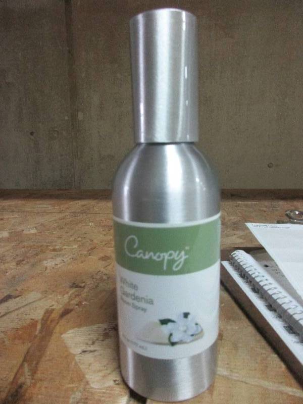 18 bottles white gardenia room spray