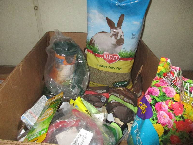 misc pet stuff see pictures