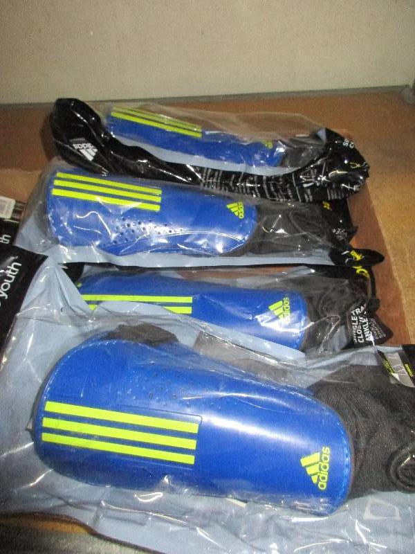 4 Adidas XL junior shin guards