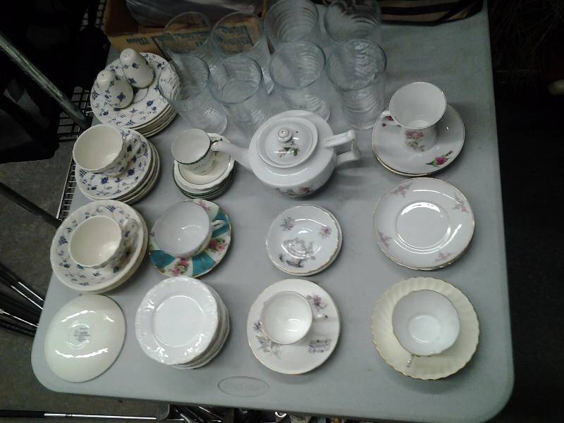 lot 25 image: 8-Tall Glass Tumblers, Assorted Tea Cups & Saucers, Tea Pot, Myott Finlandia Staffordshire Ware