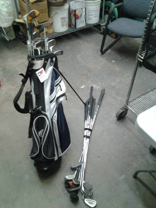 lot 31 image: Golf Bag & Golf Clubs (Dunlop & Other Irons & Woods)