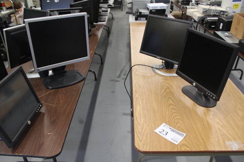 lot 23 image: Lot of (4) Dell,HP Computer Flatscreen Monitors Includes 2) 17in AND 1) 15in. AND 1) 19in.