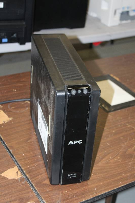 lot 32 image: APC Back-UPS Pro 1500 Battery Backup