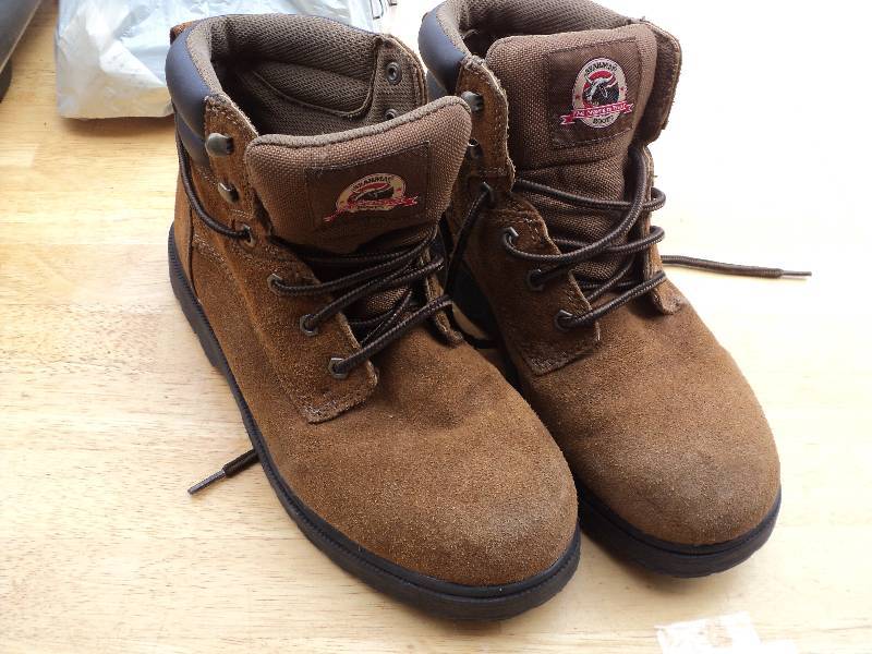 lot 63 image: brahma oil and slip resistant leath...