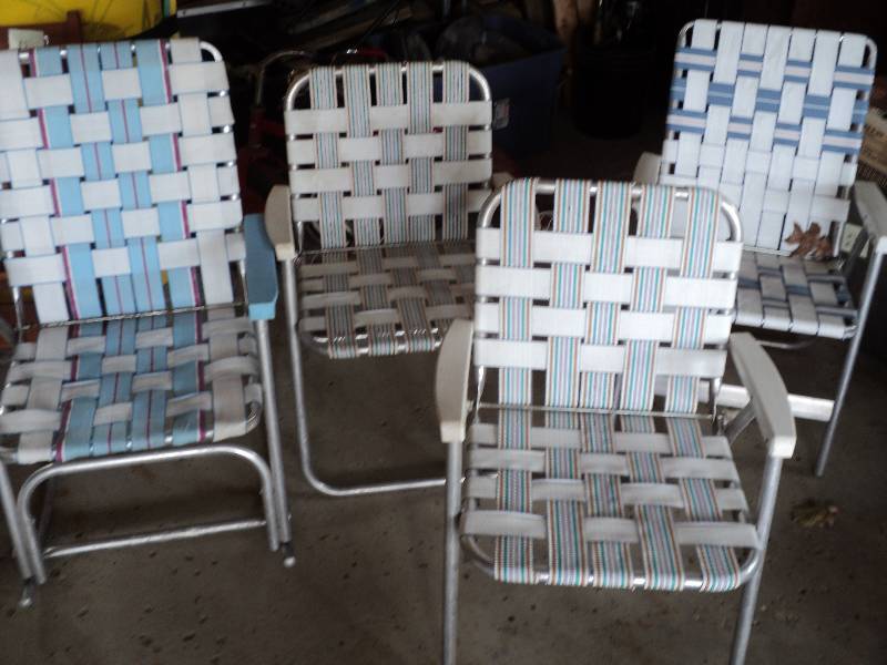 lot 77 image: 3 lawn chairs and 1 rocker...