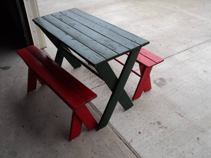 lot 84 image: child picnic table and 2 benches, 3...