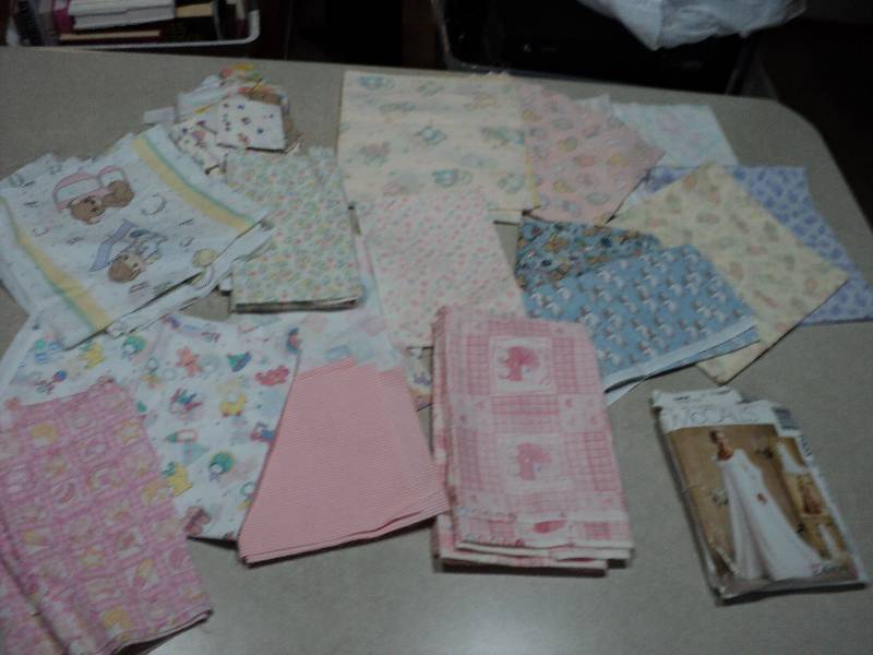 lot 102 image: quilting material plus pattern...