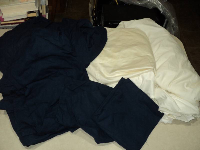 lot 119 image: 2 sets of king size sheets...