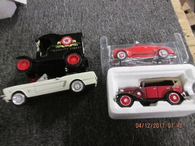 lot 205 image: 3 model cars and a model texaco tru...
